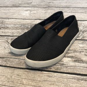Madden girl slip on shoes, size 6